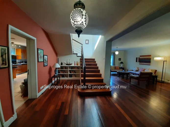 Charming House in Quatre Bornes