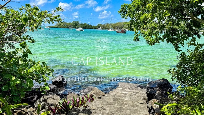 1280 m² plot in Trou d'Eau Douce, Mauritius