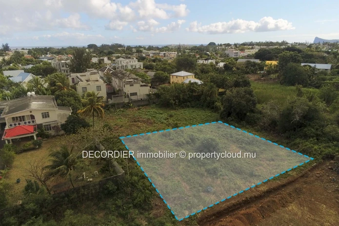 Residential Land for Sale – Pereybère