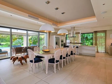 5 Bedroom Villa