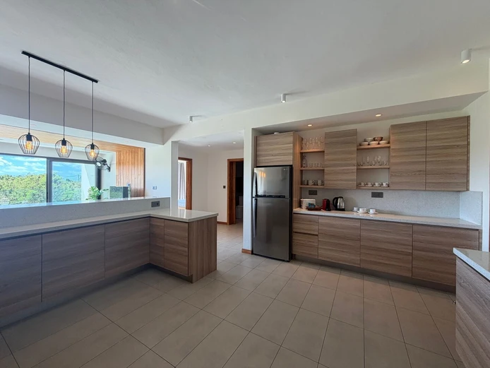 Close to the beach and amenities, beautiful spacious and bright apartment, on the first floor; 3 bedrooms, including ...