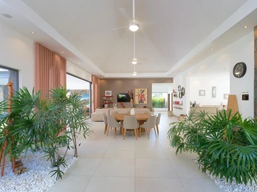 4 Bedroom Villa