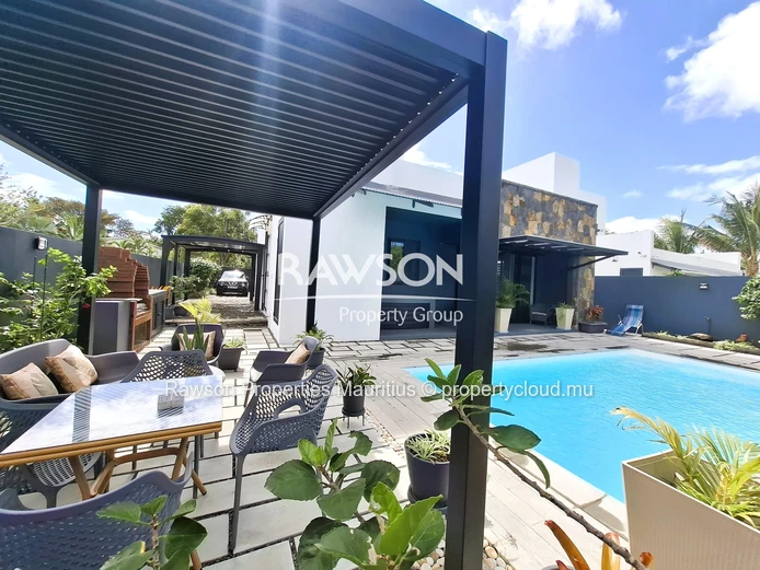 3 En-Suite Bedrooms | Spacious Modern Villa | Private Pool | Calodyne | Mauritian Citizens Only