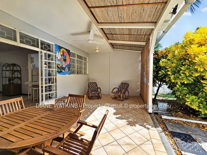Villa 5 chambres avec piscine privée à vendre à Grand Gaube