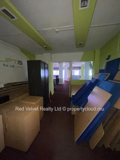 Large 4,000 sqft Office with Wraparound Balcony – Ideal for Call Centre | Quatre Bornes