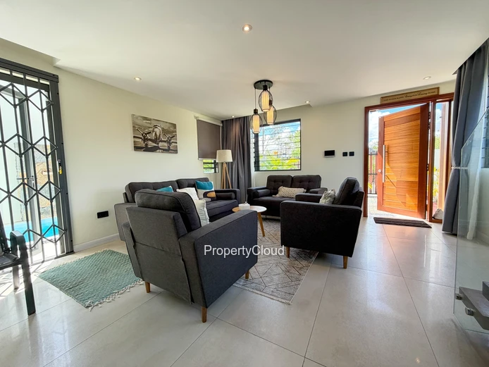À Louer - Villa De 4 Chambres  - Pereybère