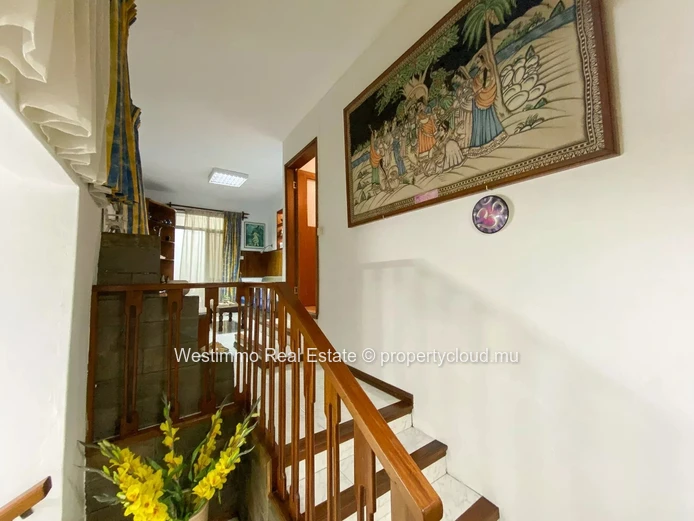 QUATRE BORNES – Elegant 135m² flat for rent | Comfort, Space Ideal Location