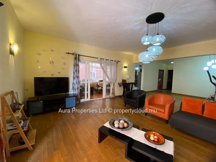 Spacieux 3 chambres 201m², grand séjour et cuisine équipée à Beau Bassin