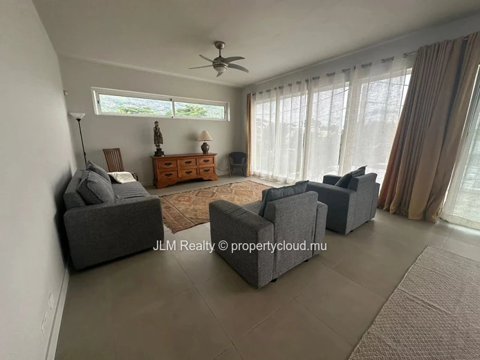 Spacious villa with swimming pool for rent in a friendly residential area of Black River, Mauritius