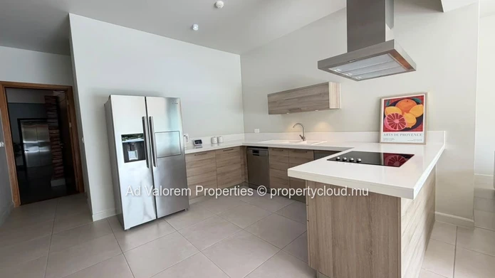 Apartment for Sale in Black River!