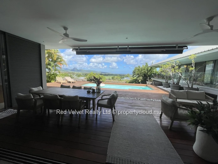Villa de luxe à vendre à Mont Piton | Vue mer et montagne | 4 chambres
