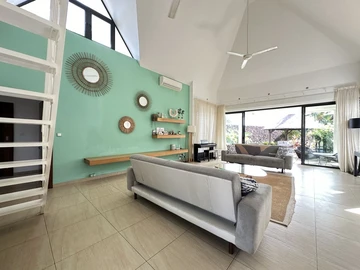 4 Bedroom Villa