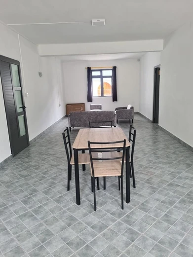 Appartement meublé de 3 chambres 