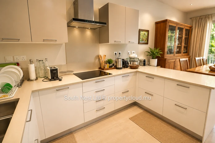 3 bed beachside apartment