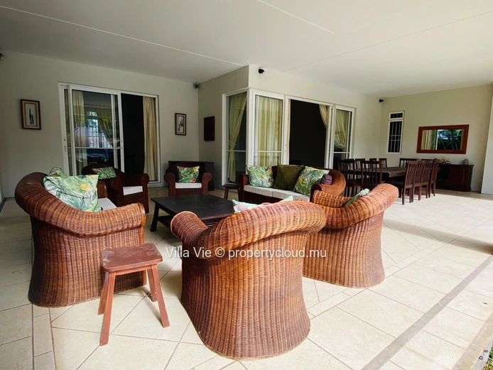 Bain Boeuf - Maison familiale de 4 chambres avec piscine
