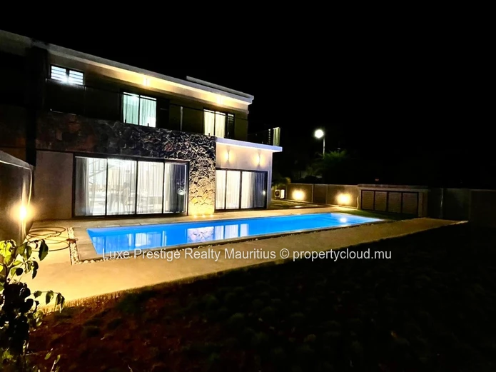 Long-Term Rental – Villa with Private Pool – Pereybère