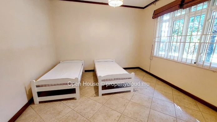 Elegant 4-Bedroom Residence for Rent in Bain Boeuf