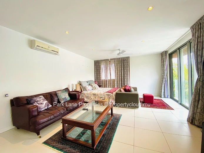 Spacieuse villa de 5 chambres avec vue imprenable sur la marina !!!