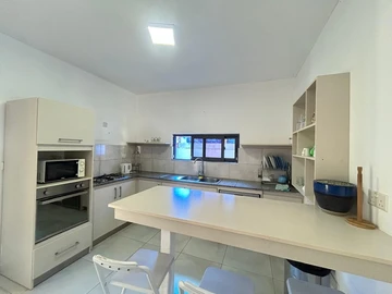 4 Bedroom Villa