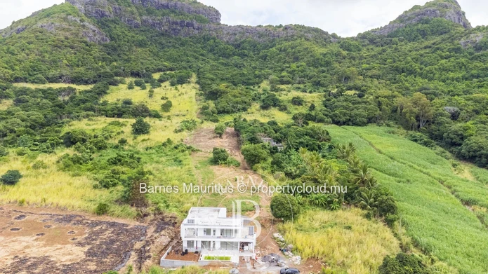CREVE COEUR  -  Residential plot - 2,151 m²