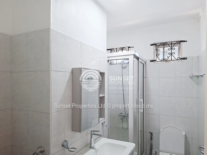 Appartement rénové | 2 chambres | Quartier calme et résidentiel