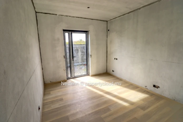 Appartement de 3 chambres en rez-de-chaussée avec jacuzzi