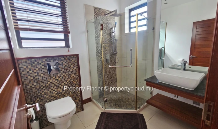 Beachfront 3-Bedroom Apartment for Long-Term Rental – West Coast Mauritius
