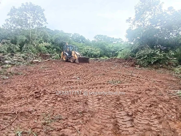 6.43 Perches Residential Land for Sale – La Flora, Grand Bois 