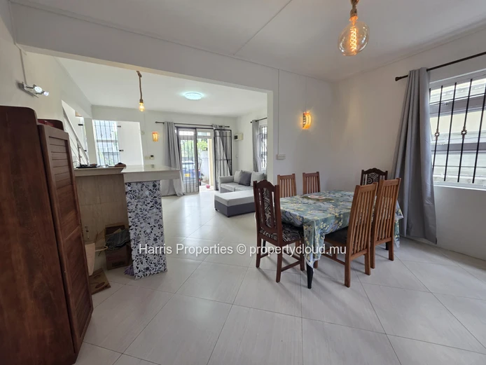 Beautiful 2-bedroom house for rent in Mont Choisy