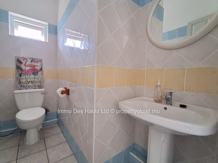 Appartement de 3 chambres meublé en vente curepipe 