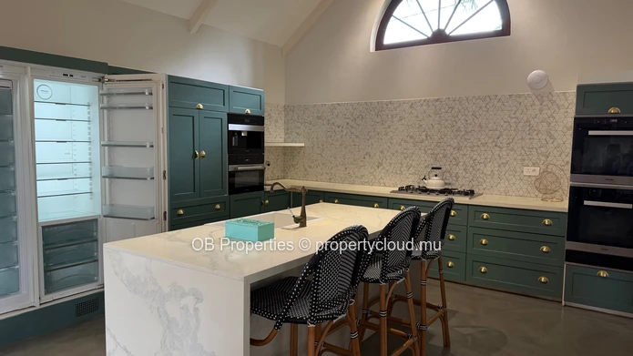 Prestigious 5-Bedroom Villa for Rent in Forêt Daruty