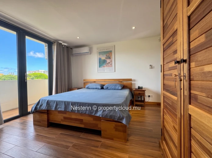New 2-bedroom apartment close to the beach