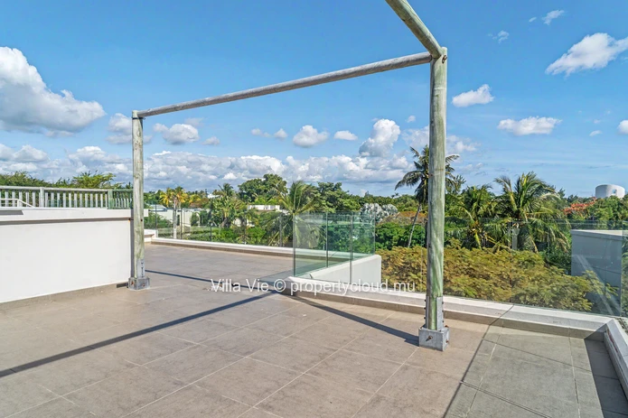 Calodyne - Duplex de 3 chambres avec piscine en bord de mer