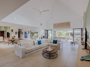 4 Bedroom Villa