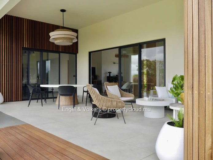 Spacious Golf Estate Villa with 4th Bedroom Expansion Possibility – Anahita, Mauritius