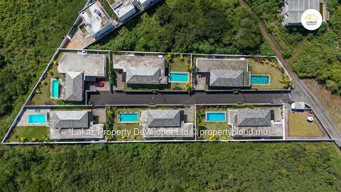 House / Villa - 3 Bedrooms - 240 m²