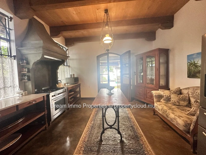 Élégante villa de caractère de 3 chambres avec vue panoramique mer et montagne à Tamarin – Ile Maurice