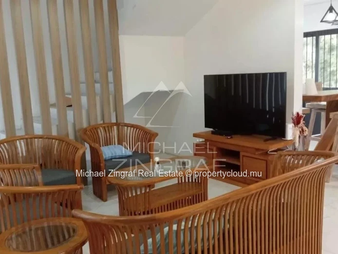 Villa de 4 Chambres avec Piscine à Calodyne