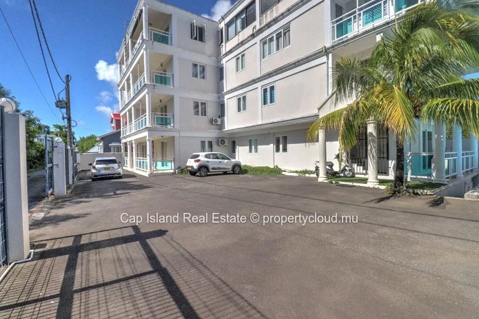 À Vendre – Appartement 2 chambres à la Résidence La Plage, Calodyne (à seulement 3 minutes de la plage)