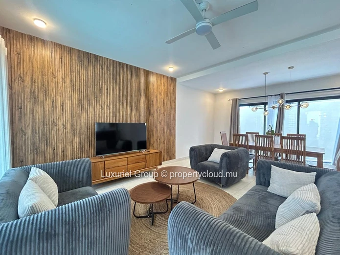 Superbe maison de 4 chambres avec piscine – Grand Baie