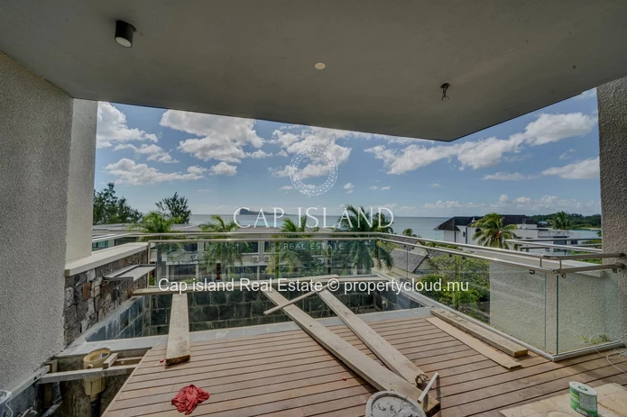Stunning 3 bedroom beachfront duplex - Pereybère -