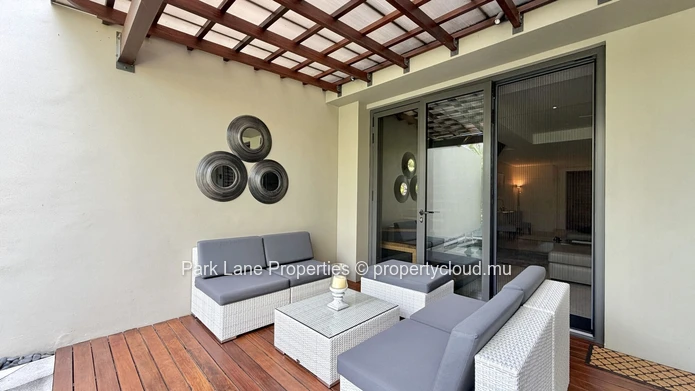 Bel Ancrage | Exceptional Furnished Duplex Villa with Private Pool and Mountain Views, La Balise