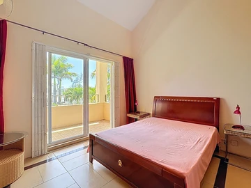 10 Bedroom House