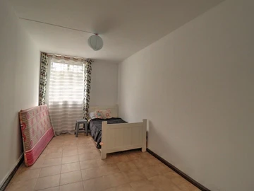 6 Bedroom House