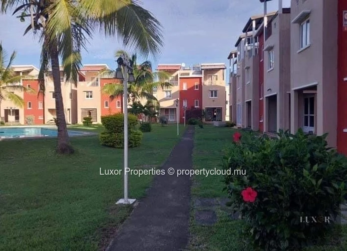 Beau triplex entièrement meublé à louer (longue et courte durée) – Melville, Grand Gaube