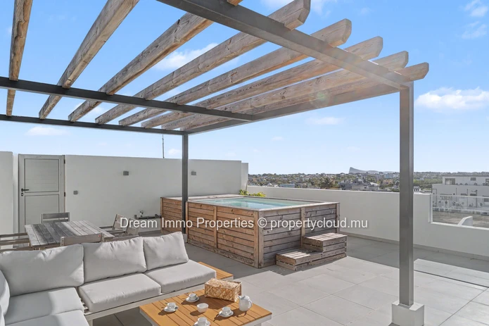 Élégant penthouse meublé de 3 chambres avec vue mer et piscine privée à Pereybère – Ile Maurice
