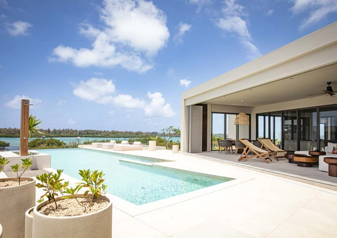 Villa Athena : villa avec vue mer & piscine privée à louer | Anahita Beau Champ