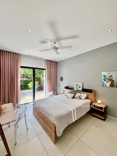 Villa d'exception, 495 M2 habitable, 1040 M2 de jardin tropical a Pereybere 