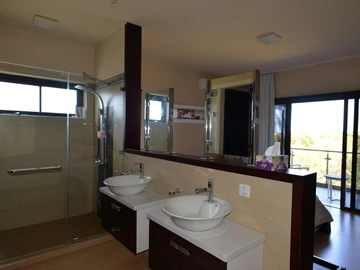 6 Bedroom Townhouse, Duplex