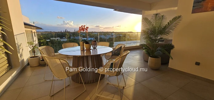 Penthouse à vendre à Pereybere, Île Maurice | Ki Resort Rooftop, Piscine & Vues sur le Coucher de Soleil